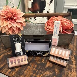 The Nailest Press-On Nail Kit bundle with Glue - White/Boysenberry